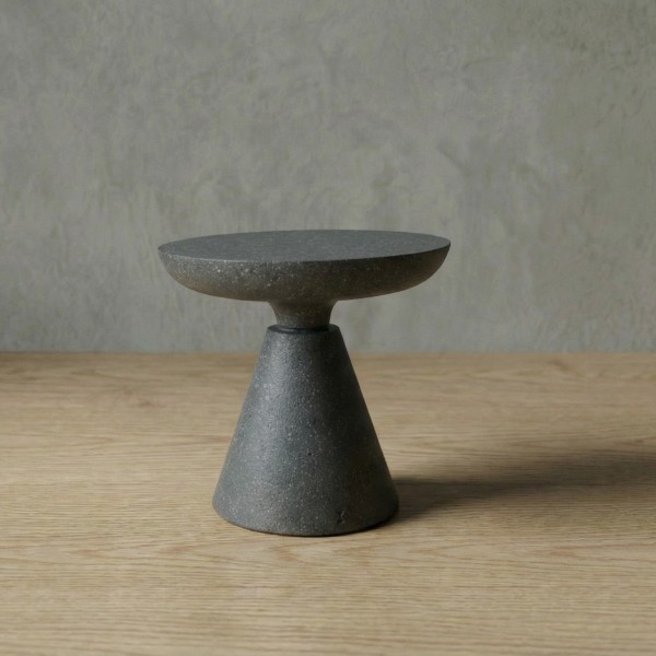 LİFE Hafif Beton Yan Sehpa