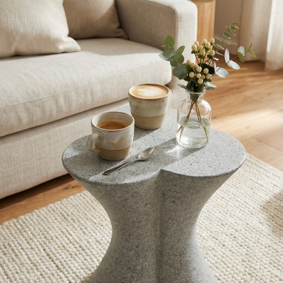 CLOVER Hafif Beton Yan Sehpa